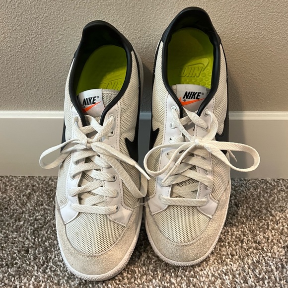 Nike Shoes - Picture 2 of 5